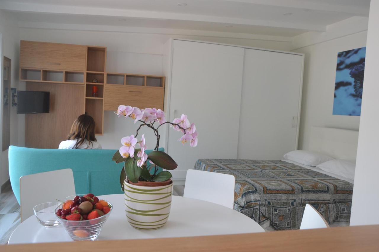 Lungomare 2 Apartment Procida Exterior photo