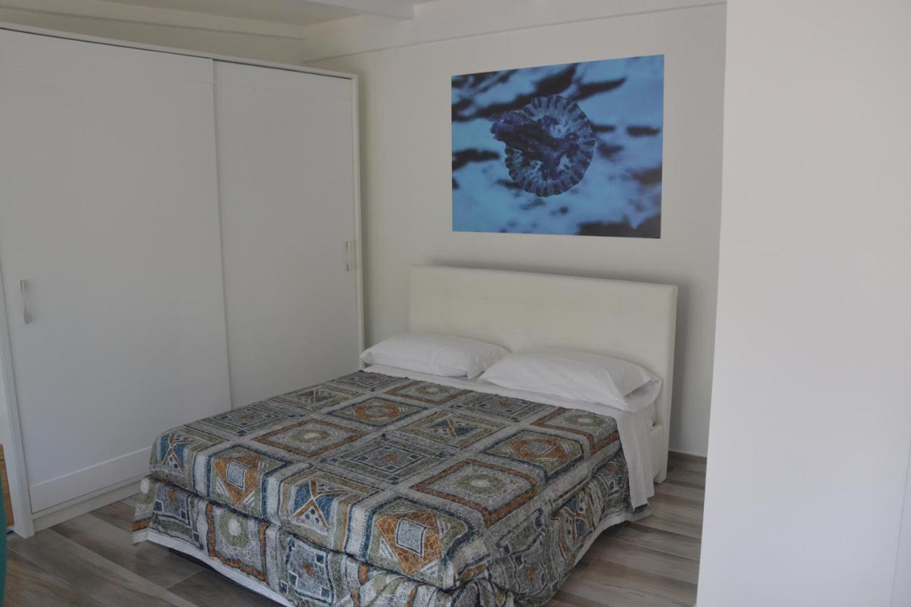 Lungomare 2 Apartment Procida Exterior photo